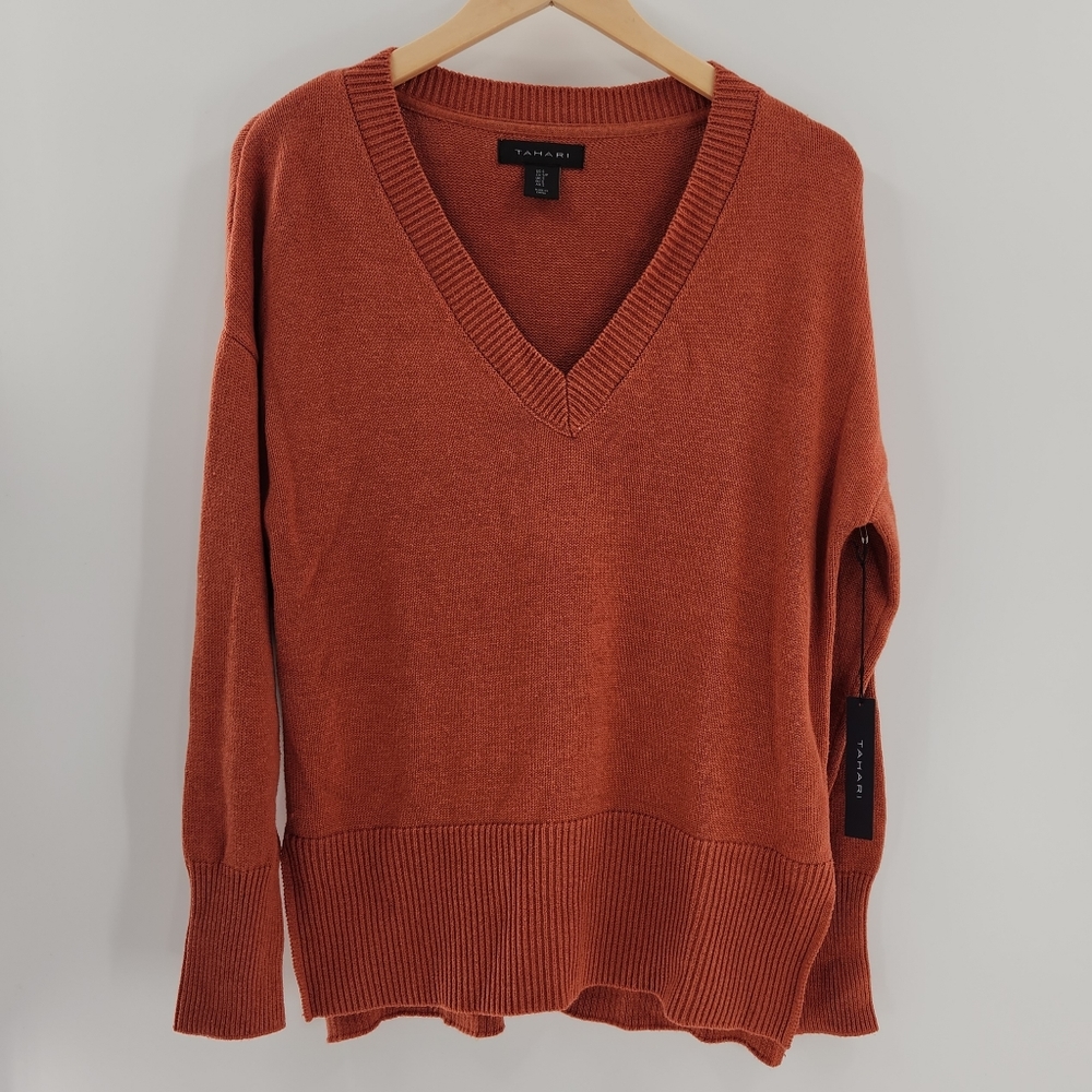 Tahari V-Neck Burnt Orange Long Sleeve Knit Sweater Womens Size Small
